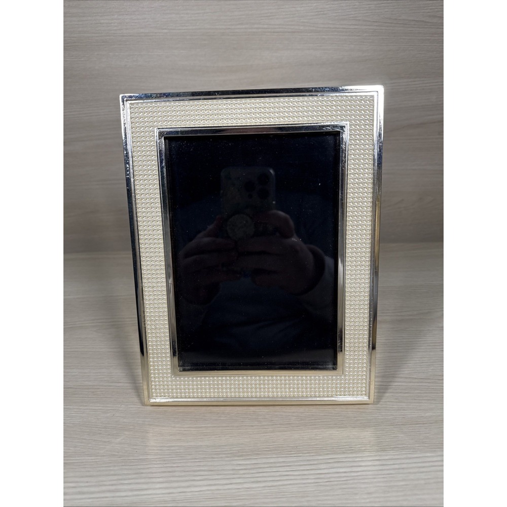 Lenox Jubilee Pearl Frame w/ Silver Tone Borders Accents 5x7" Stand Up Table Top